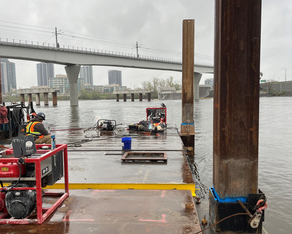 Barge winches for Urgence Marine Environnement