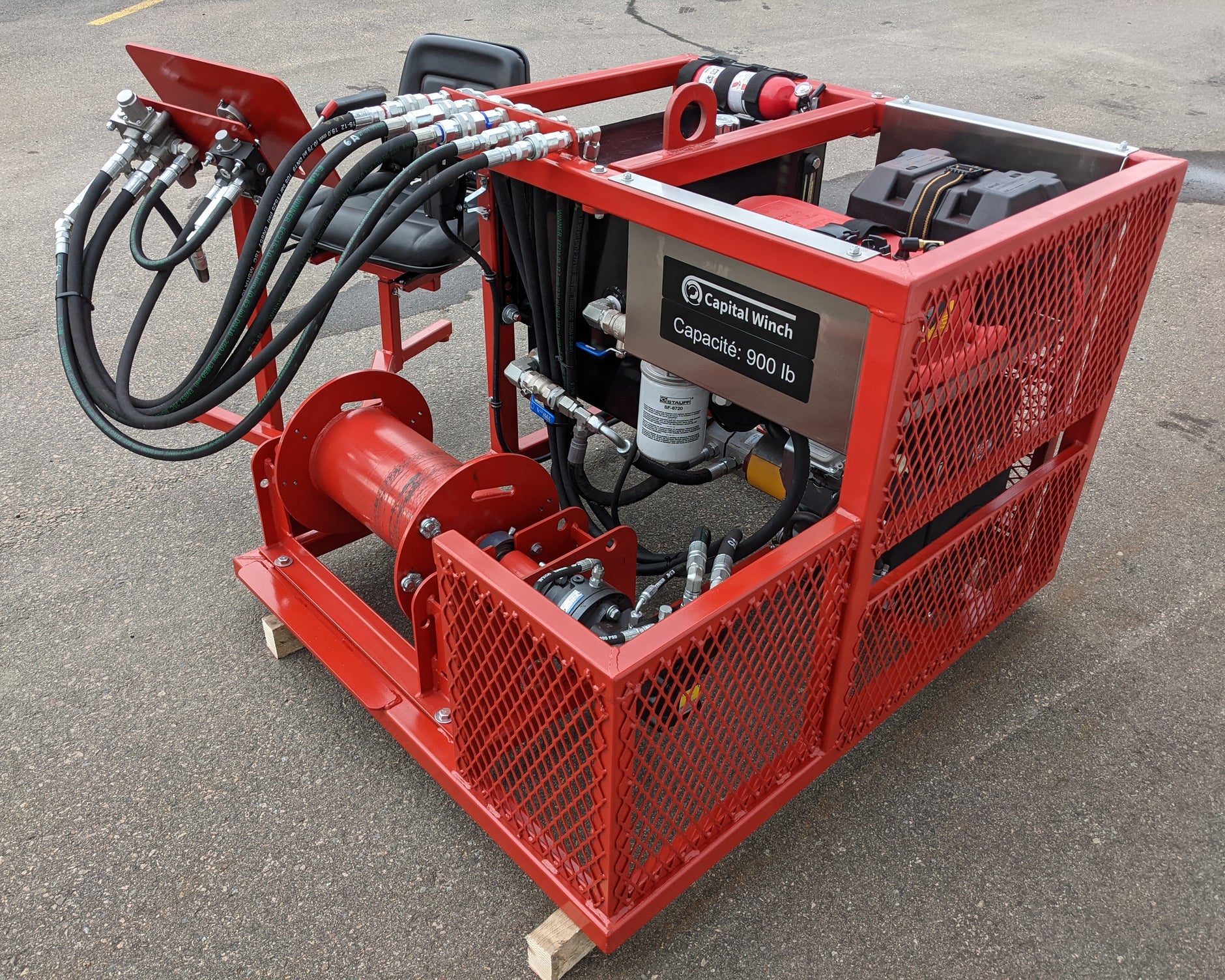 Self-contained hydraulic winch system