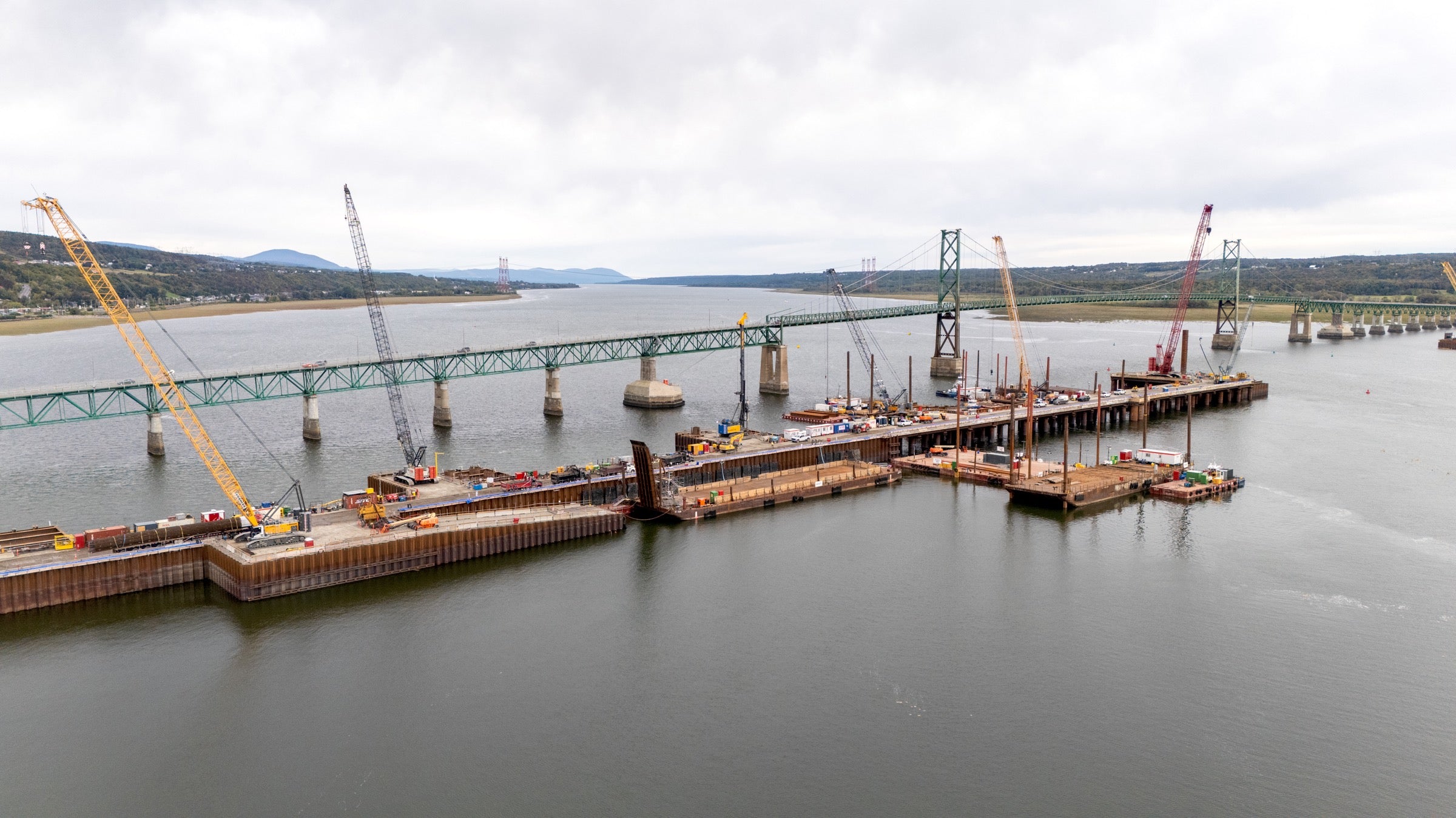 Marine worksite overview